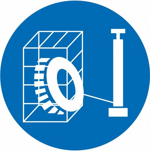 Знак M35 Накачивание шин производить в защитном устройстве