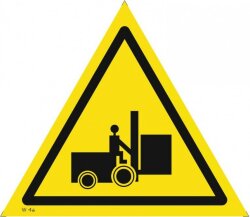 Знак W46 Осторожно. Идут погрузочно-разгрузочные работы