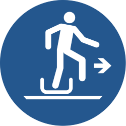 Знак M051 Выходить с саней направо